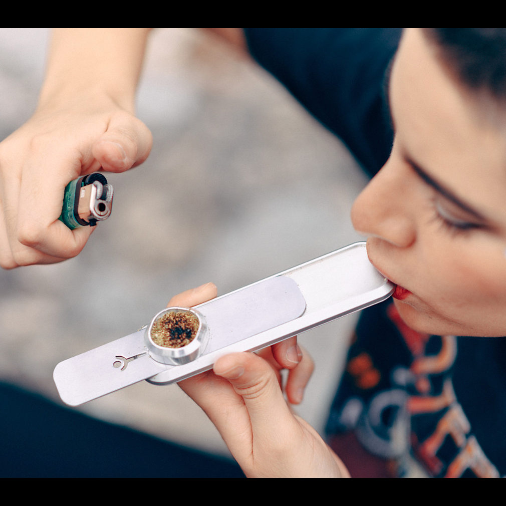 Genius Pipe - Gadget Hand Pipe